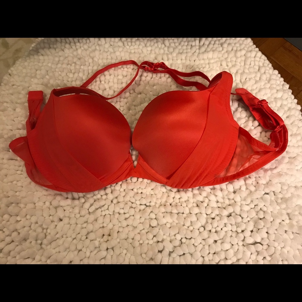 Victoria’s Secret 34C Push-up bra